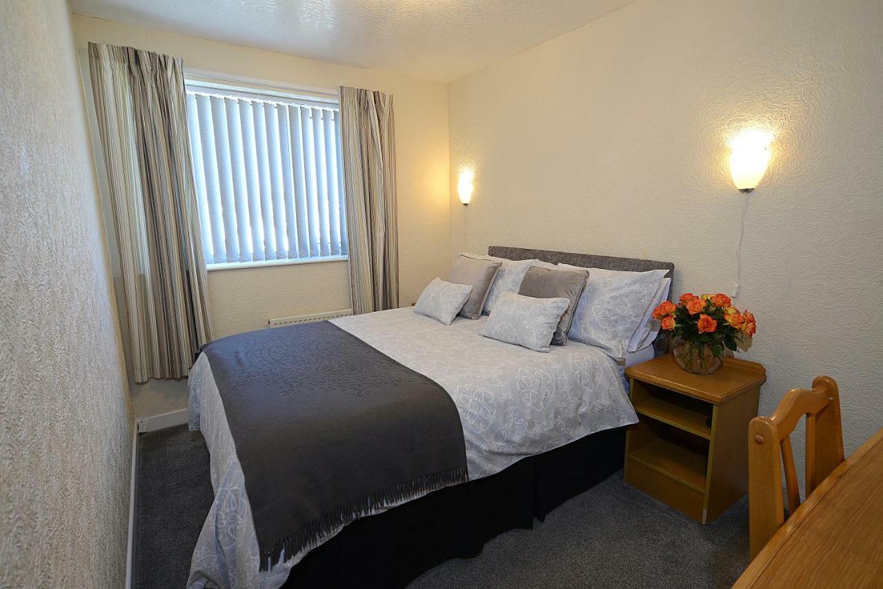 Twelve Apartments Blackpool Kültér fotó