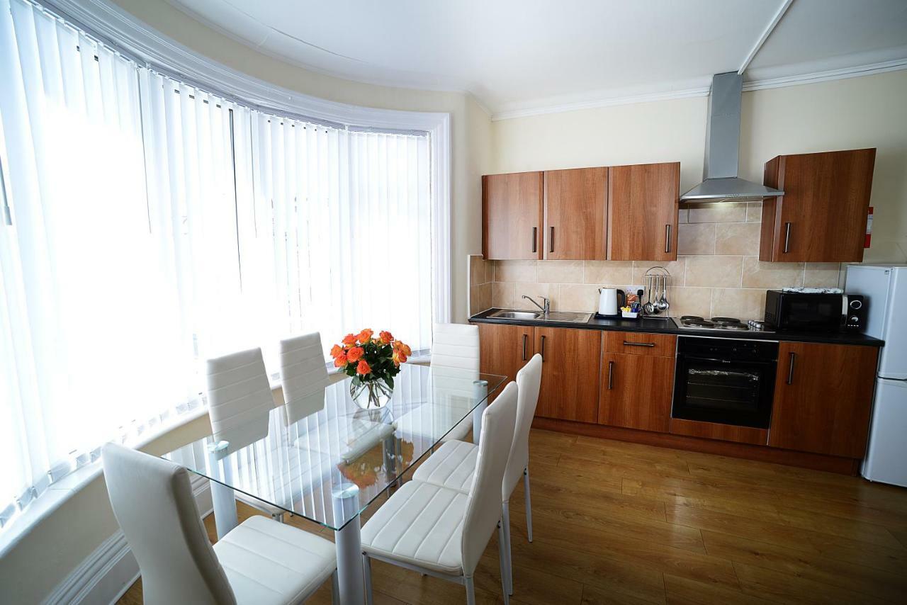 Twelve Apartments Blackpool Kültér fotó